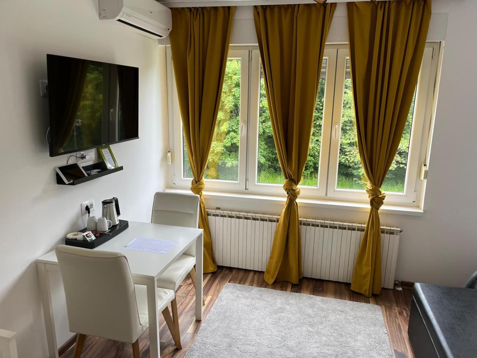 Eva Luxury & Plitvička Jezera
